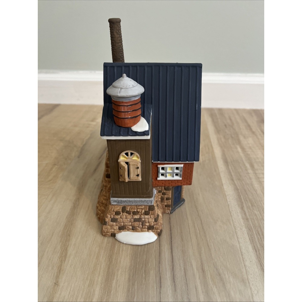 Dept 56 Yankee Jud Bell Casting 5643-0 New England Village Series 1992 - Picture 7 of 10